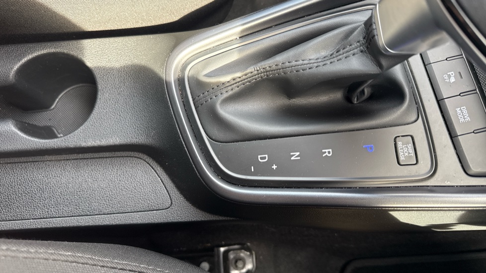 Hyundai BAYON 1.0 TGDi 48V MHEV SE Connect 5dr DCT Petrol Hatchback - Image 28