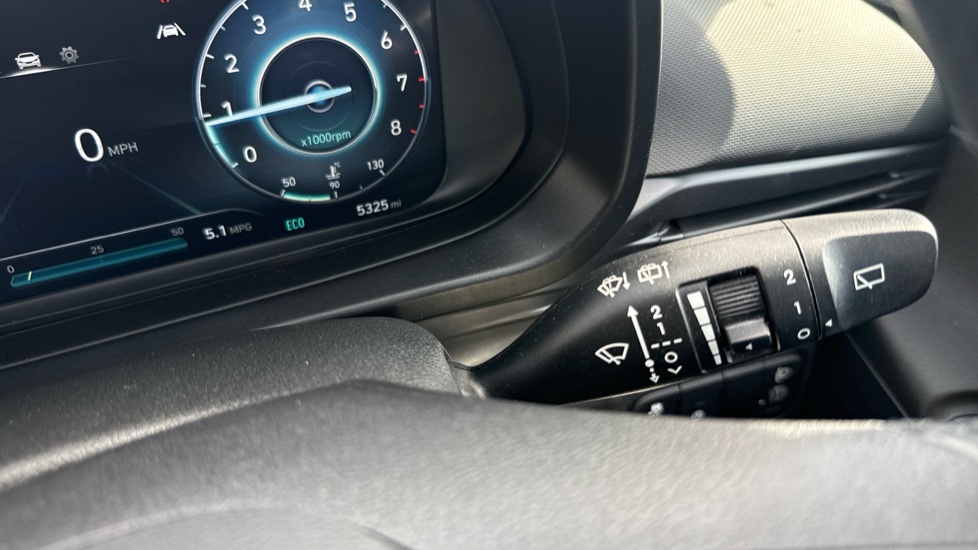 Hyundai BAYON 1.0 TGDi 48V MHEV SE Connect 5dr DCT Petrol Hatchback - Image 32