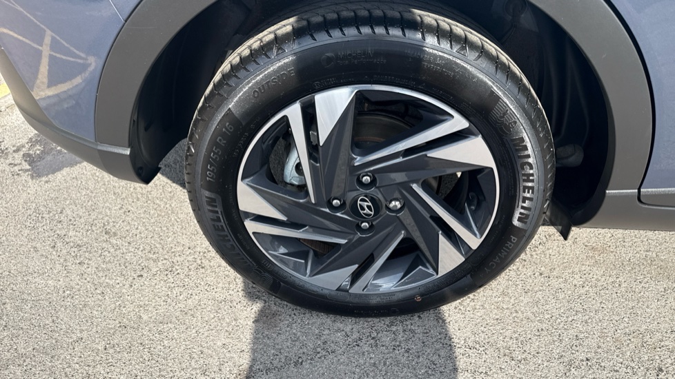 Hyundai BAYON 1.0 TGDi 48V MHEV SE Connect 5dr DCT Petrol Hatchback - Image 45
