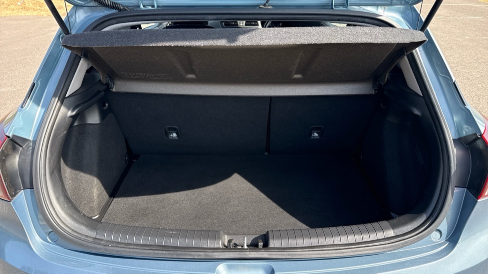 Hyundai i20 1.2 Blue Drive SE 3dr Petrol Hatchback - Image 4