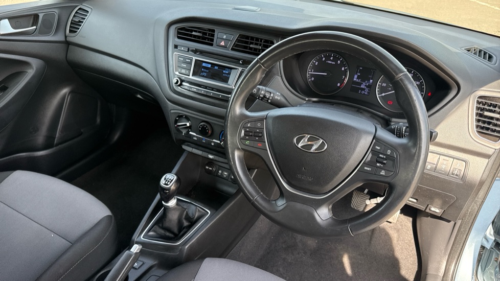 Hyundai i20 1.2 Blue Drive SE 3dr Petrol Hatchback - Image 11