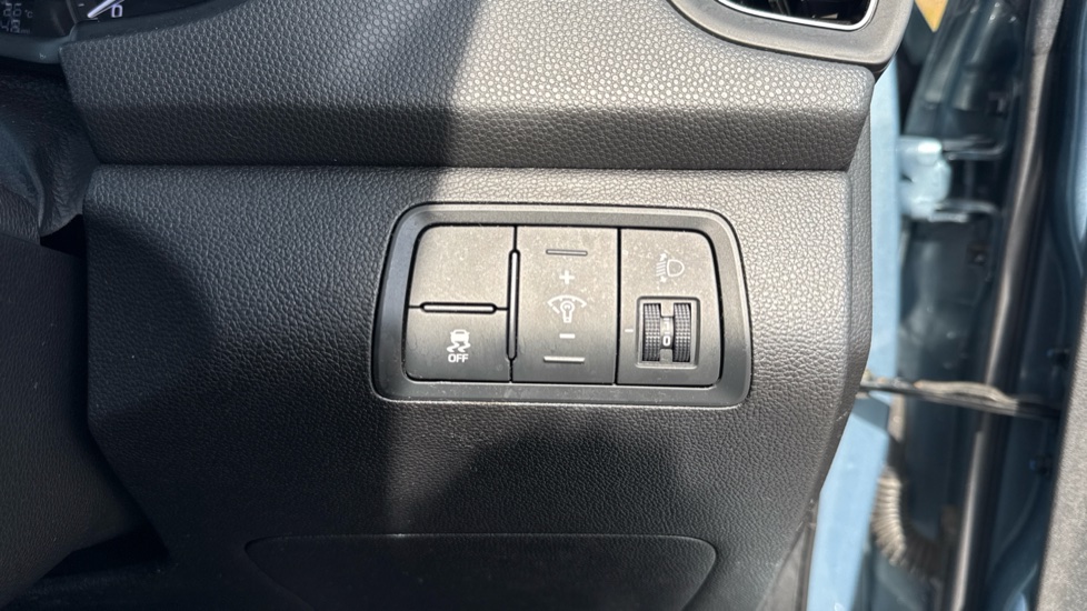 Hyundai i20 1.2 Blue Drive SE 3dr Petrol Hatchback - Image 37