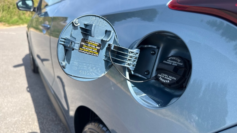 Hyundai i20 1.2 Blue Drive SE 3dr Petrol Hatchback - Image 40