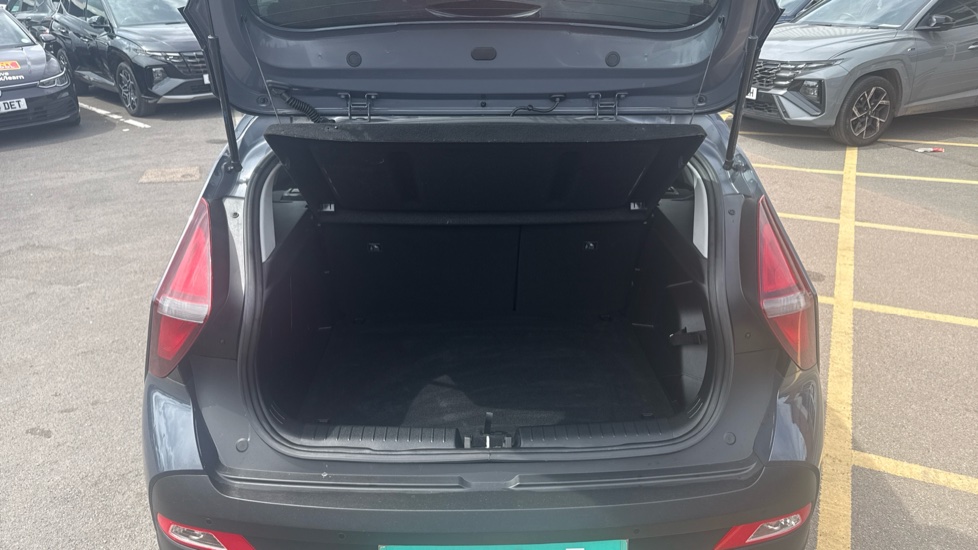 Hyundai BAYON 1.0 TGDi 48V MHEV SE Connect 5dr DCT Petrol Hatchback - Image 4