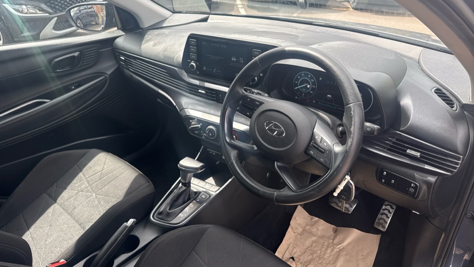 Hyundai BAYON 1.0 TGDi 48V MHEV SE Connect 5dr DCT Petrol Hatchback - Image 11