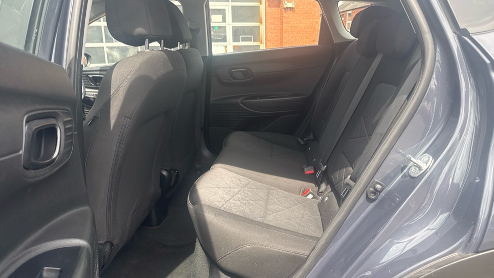 Hyundai BAYON 1.0 TGDi 48V MHEV SE Connect 5dr DCT Petrol Hatchback - Image 16
