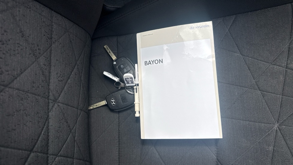 Hyundai BAYON 1.0 TGDi 48V MHEV SE Connect 5dr DCT Petrol Hatchback - Image 19