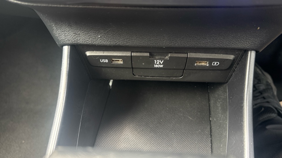 Hyundai BAYON 1.0 TGDi 48V MHEV SE Connect 5dr DCT Petrol Hatchback - Image 26