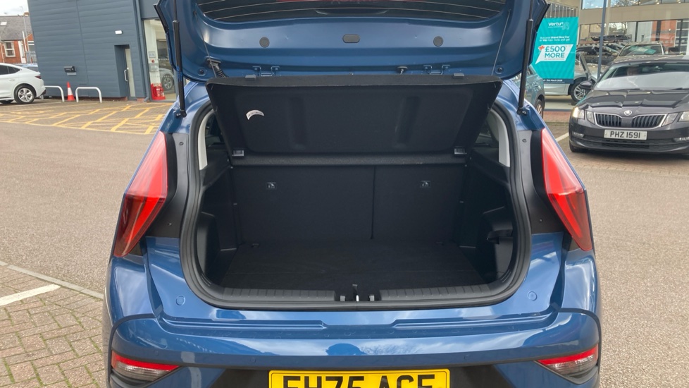 Hyundai BAYON 1.0 TGDi [90] Tech Line 5dr DCT Petrol Hatchback - Image 4
