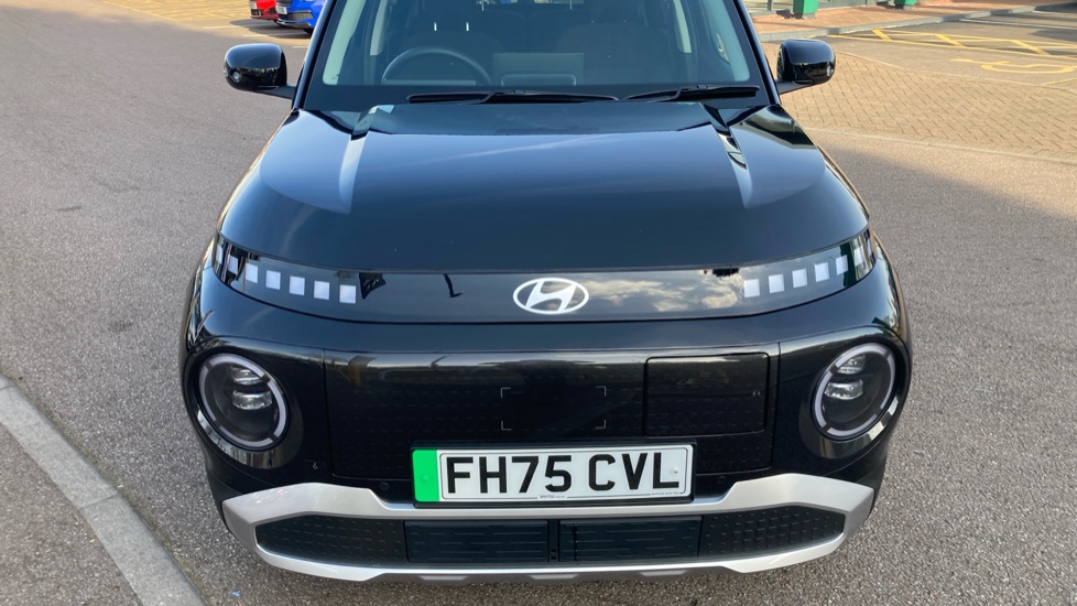 Hyundai INSTER 85kW 02 49kWh 5dr Auto Electric Hatchback - Image 8