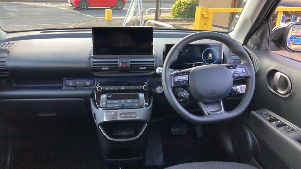 Hyundai INSTER 85kW 02 49kWh 5dr Auto Electric Hatchback - Image 10