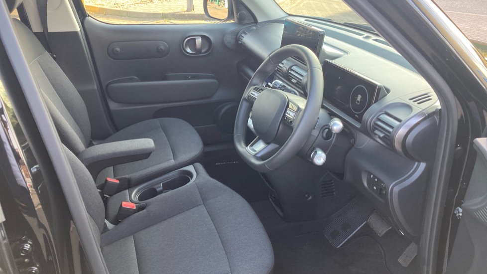Hyundai INSTER 85kW 02 49kWh 5dr Auto Electric Hatchback - Image 11