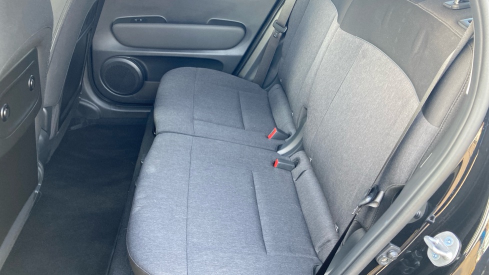 Hyundai INSTER 85kW 02 49kWh 5dr Auto Electric Hatchback - Image 16