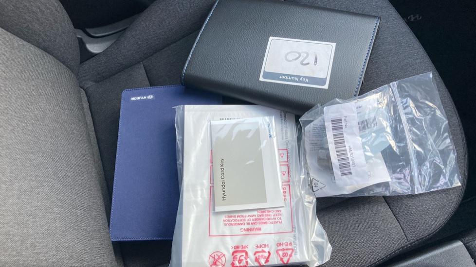 Hyundai INSTER 85kW 02 49kWh 5dr Auto Electric Hatchback - Image 19
