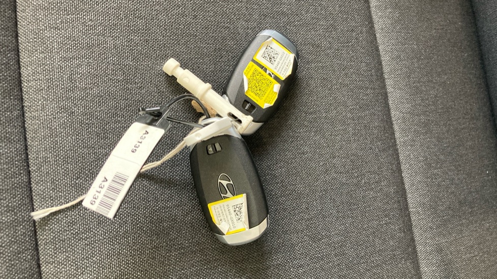 Hyundai INSTER 85kW 02 49kWh 5dr Auto Electric Hatchback - Image 20