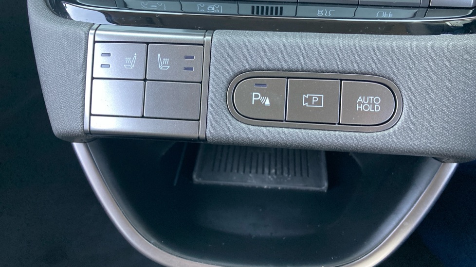 Hyundai INSTER 85kW 02 49kWh 5dr Auto Electric Hatchback - Image 24