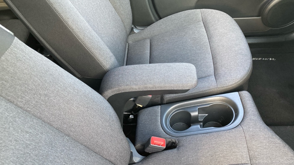 Hyundai INSTER 85kW 02 49kWh 5dr Auto Electric Hatchback - Image 32