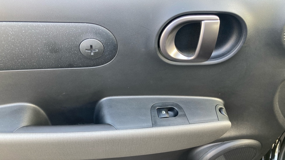 Hyundai INSTER 85kW 02 49kWh 5dr Auto Electric Hatchback - Image 38
