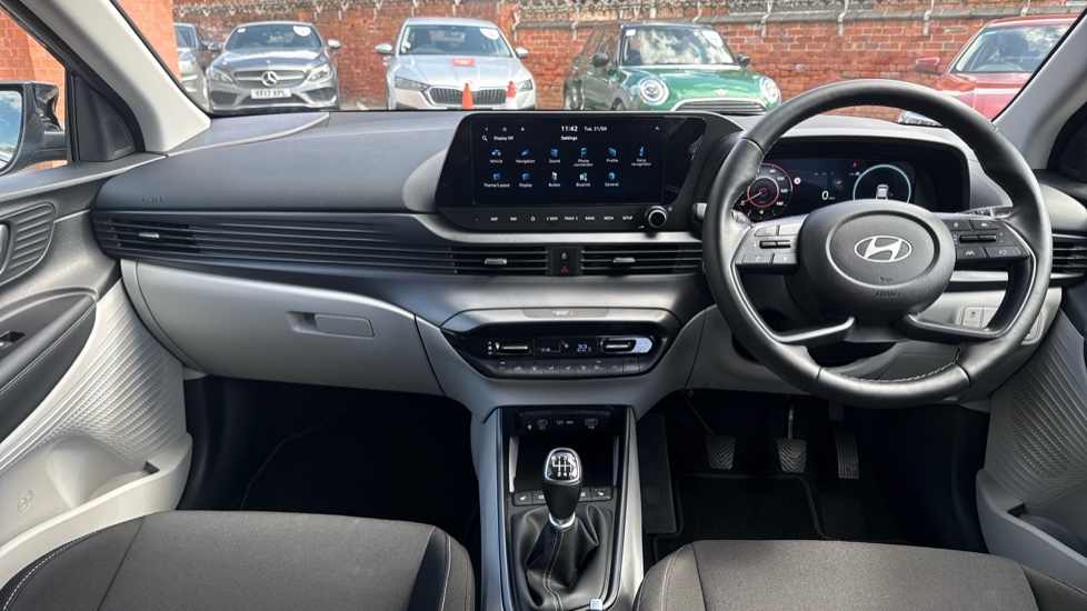 Hyundai i20 1.0T GDi 90 Tech Line 5dr Petrol Hatchback - Image 10