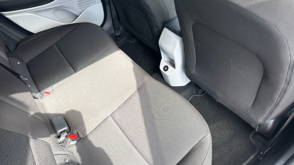 Hyundai i20 1.0T GDi 90 Tech Line 5dr Petrol Hatchback - Image 37