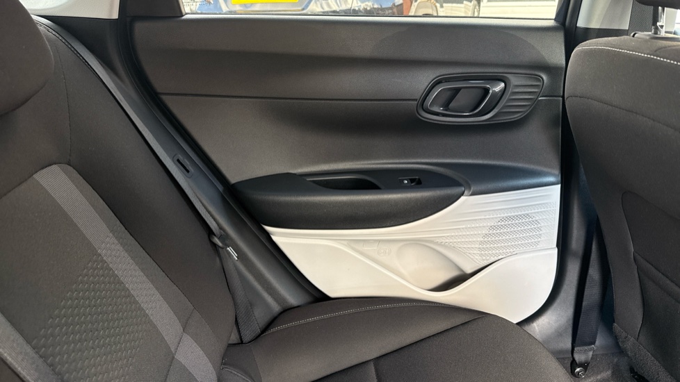 Hyundai i20 1.0T GDi 90 Tech Line 5dr Petrol Hatchback - Image 39