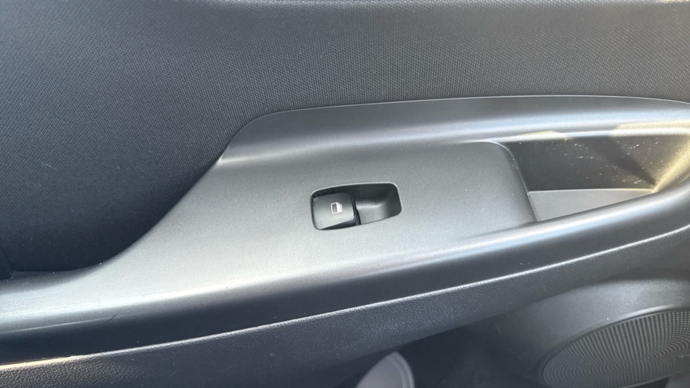 Hyundai KONA 1.0T GDi Blue Drive Premium 5dr Petrol Hatchback - Image 23