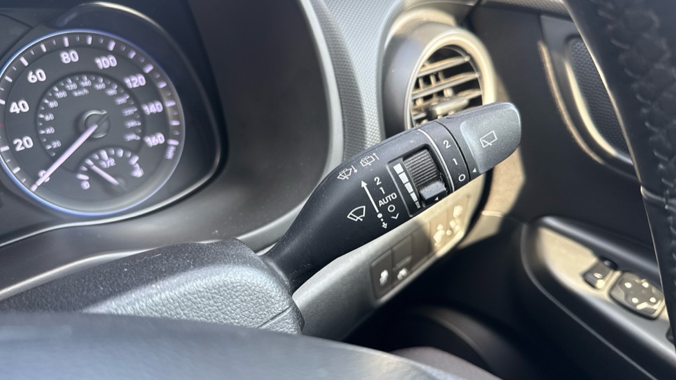 Hyundai KONA 1.0T GDi Blue Drive Premium 5dr Petrol Hatchback - Image 37