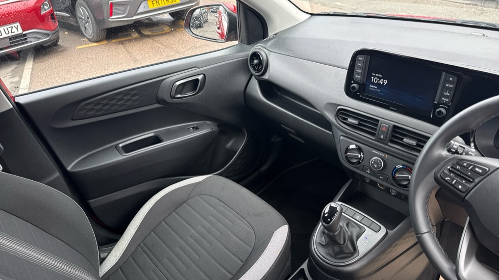 Hyundai i10 1.0 [63] Advance 5dr Auto [Nav] Petrol Hatchback - Image 14