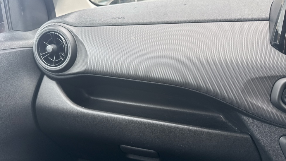 Hyundai i10 1.0 [63] Advance 5dr Auto [Nav] Petrol Hatchback - Image 22