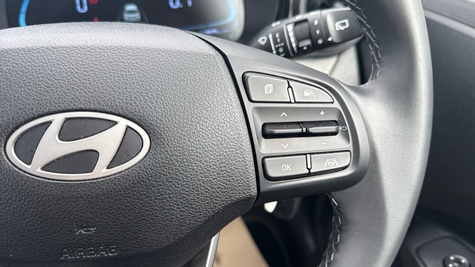 Hyundai i10 1.0 [63] Advance 5dr Auto [Nav] Petrol Hatchback - Image 32