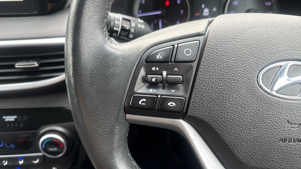 Hyundai TUCSON 1.6 TGDi 177 Premium SE 5dr 2WD DCT Petrol Estate - Image 30