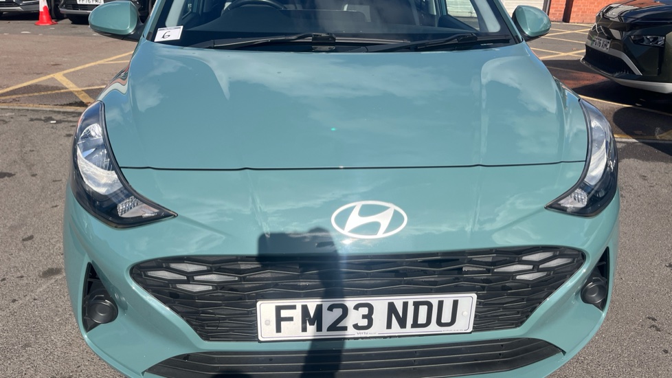 Hyundai i10 1.0 Advance 5dr Petrol Hatchback - Image 8