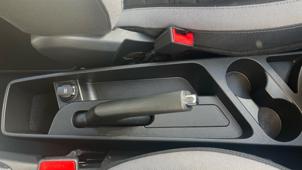Hyundai i10 1.0 Advance 5dr Petrol Hatchback - Image 40