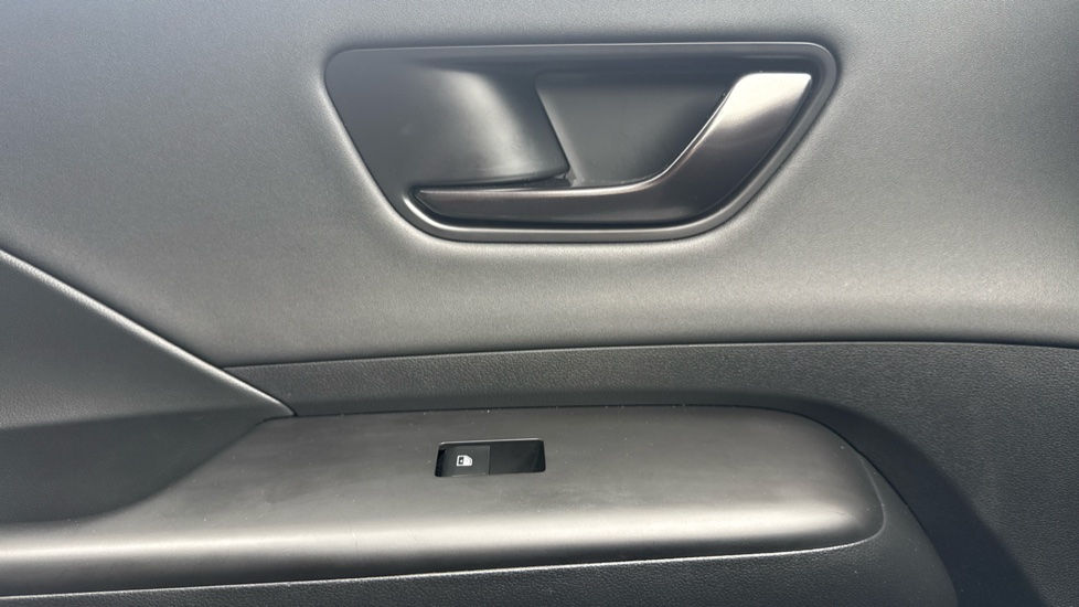 Hyundai KONA 1.6 GDi Hybrid N Line S 5dr DCT Hybrid Hatchback - Image 22