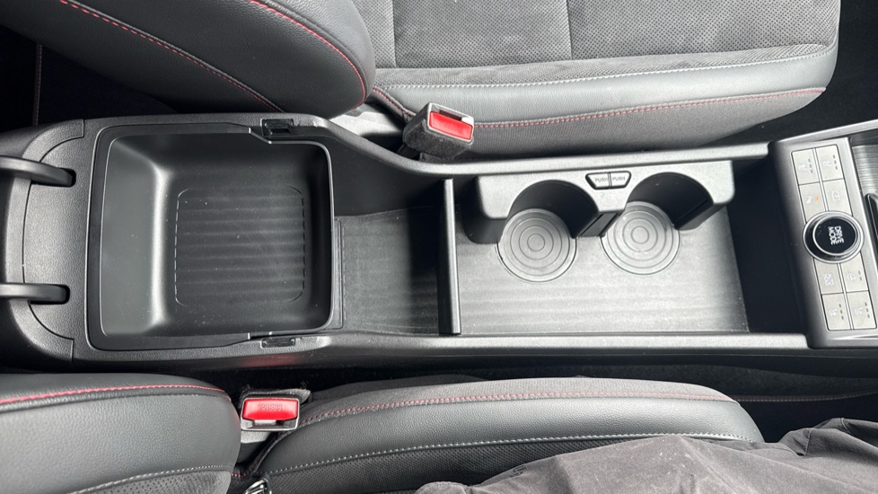 Hyundai KONA 1.6 GDi Hybrid N Line S 5dr DCT Hybrid Hatchback - Image 33