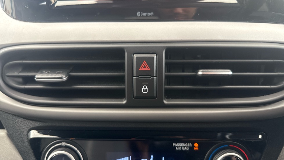 Hyundai i10 1.0 [63] Premium 5dr Auto [Nav] Petrol Hatchback - Image 26