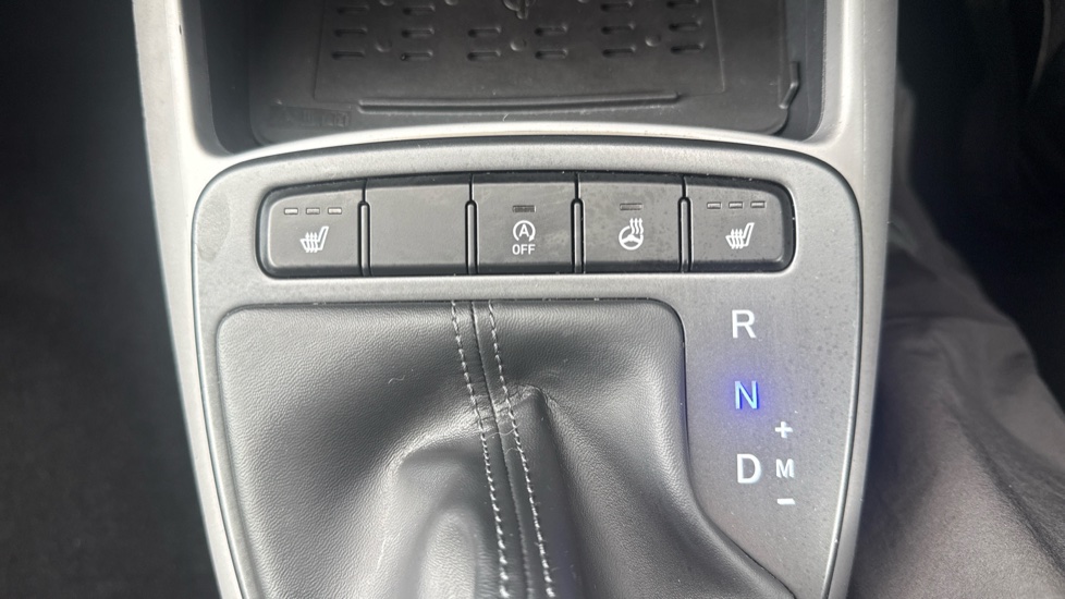 Hyundai i10 1.0 [63] Premium 5dr Auto [Nav] Petrol Hatchback - Image 30