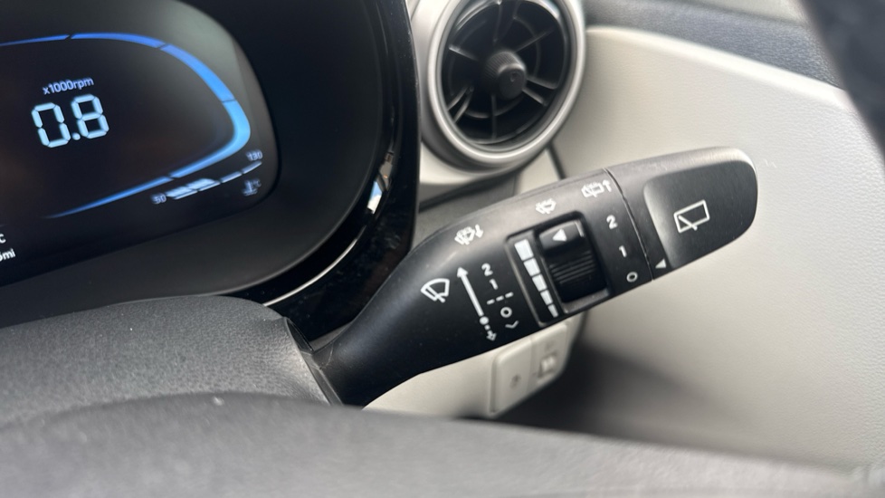 Hyundai i10 1.0 [63] Premium 5dr Auto [Nav] Petrol Hatchback - Image 35