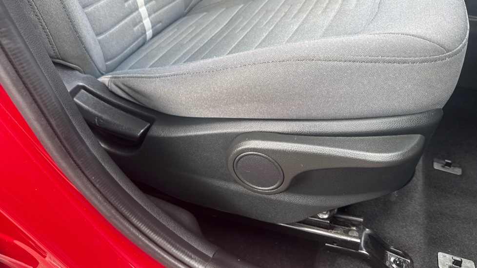 Hyundai i10 1.0 [63] Premium 5dr Auto [Nav] Petrol Hatchback - Image 40