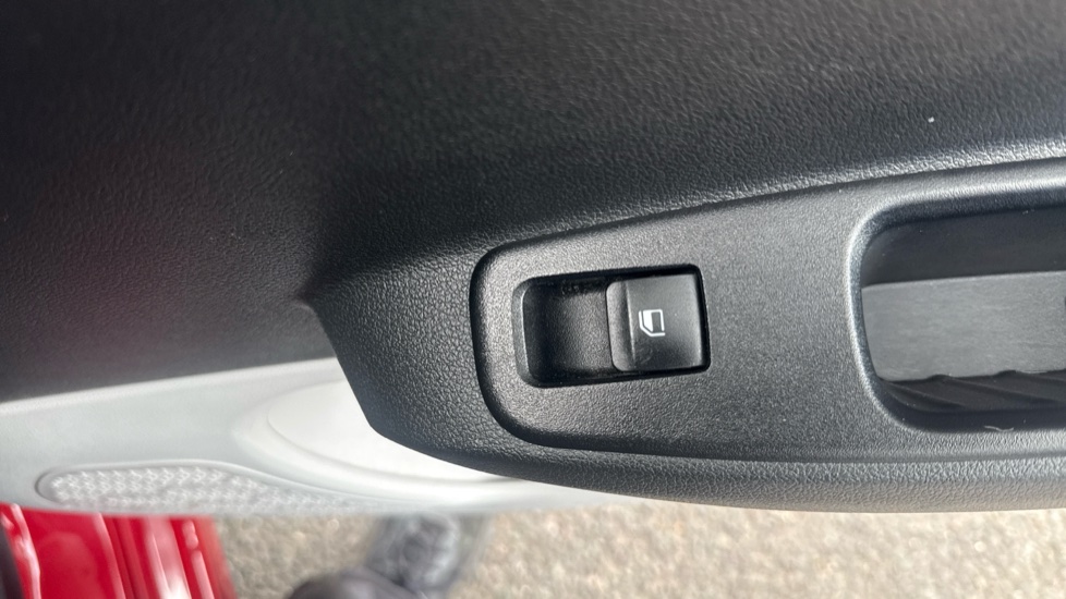 Hyundai i10 1.0 [63] Premium 5dr Auto [Nav] Petrol Hatchback - Image 41