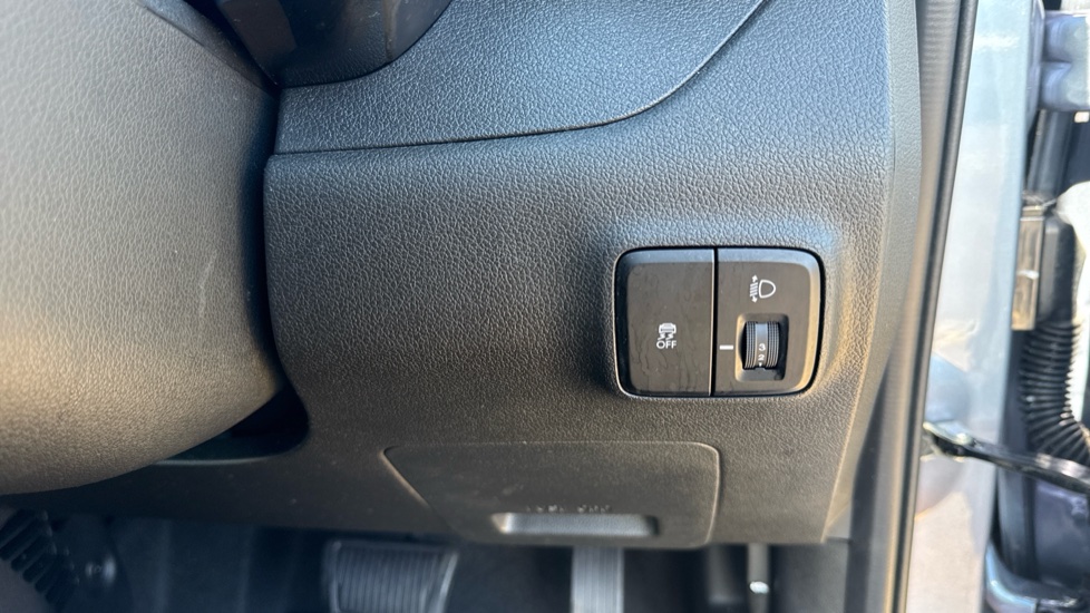 Hyundai i10 1.0 [63] Premium 5dr Auto [Nav] Petrol Hatchback - Image 36