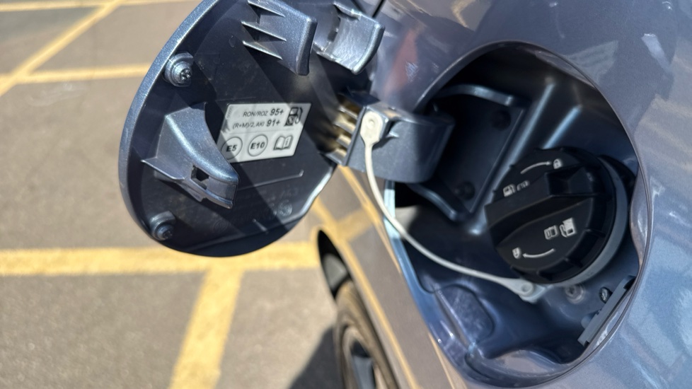 Hyundai i10 1.0 [63] Premium 5dr Auto [Nav] Petrol Hatchback - Image 43