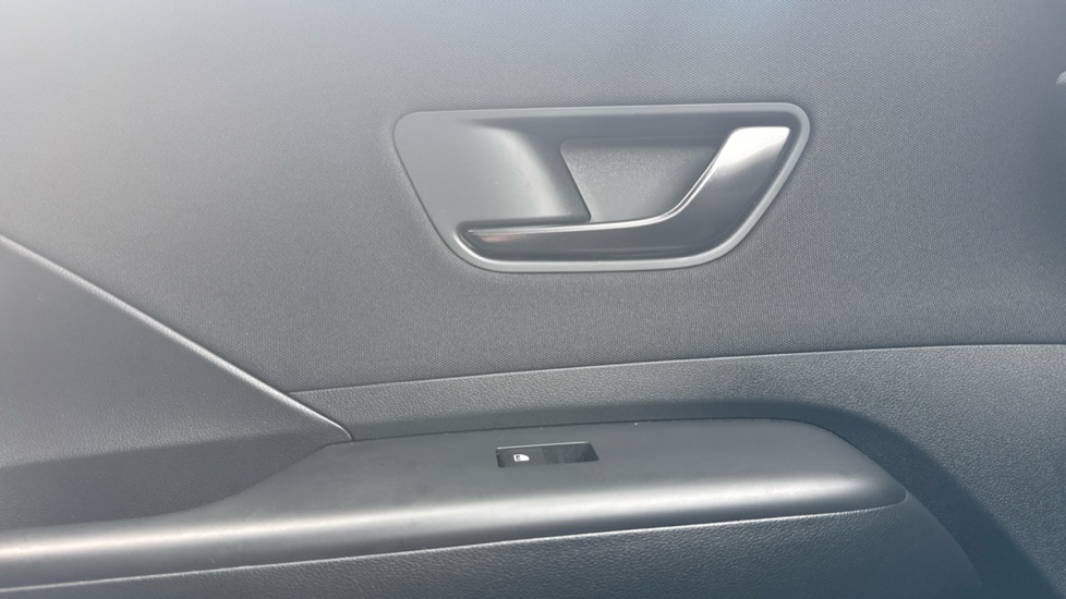 Hyundai KONA 1.6 Hybrid 138 N Line 5dr DCT Hybrid Hatchback - Image 21