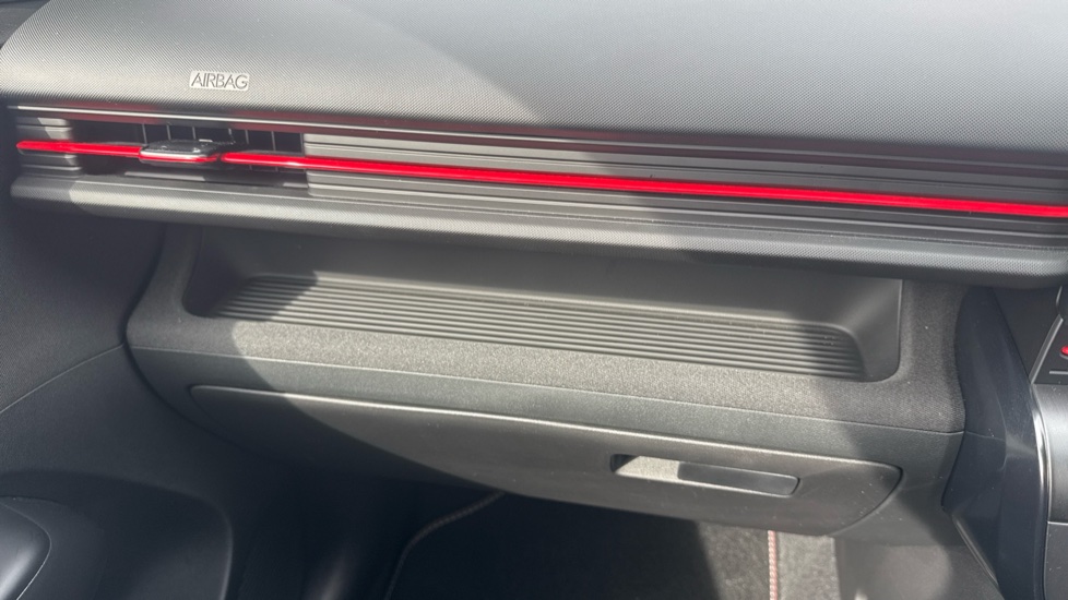 Hyundai KONA 1.6 Hybrid 138 N Line 5dr DCT Hybrid Hatchback - Image 22
