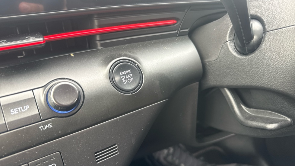 Hyundai KONA 1.6 Hybrid 138 N Line 5dr DCT Hybrid Hatchback - Image 29
