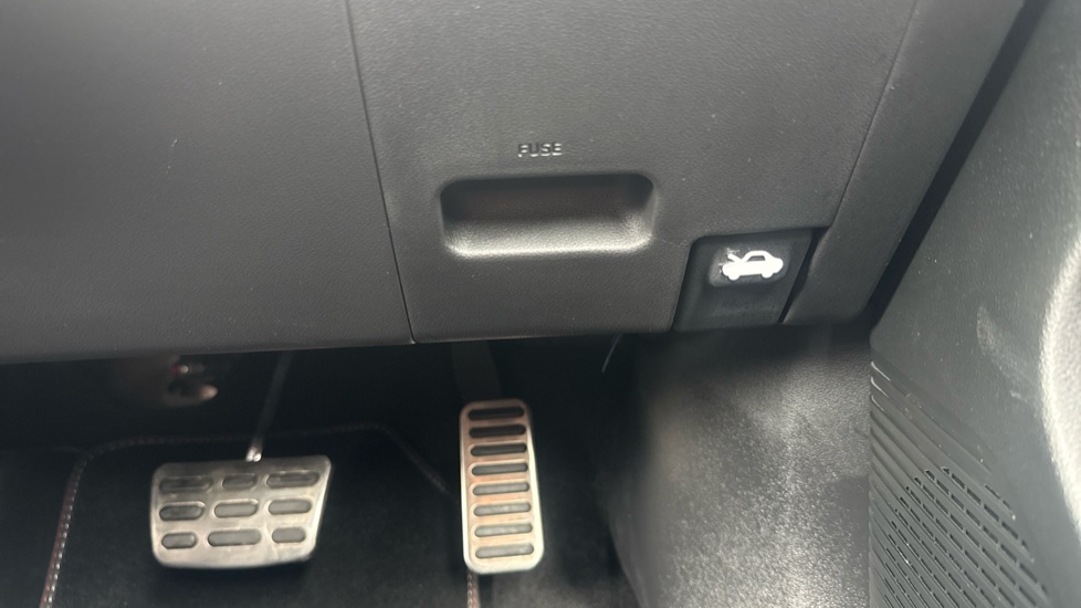 Hyundai KONA 1.6 Hybrid 138 N Line 5dr DCT Hybrid Hatchback - Image 39