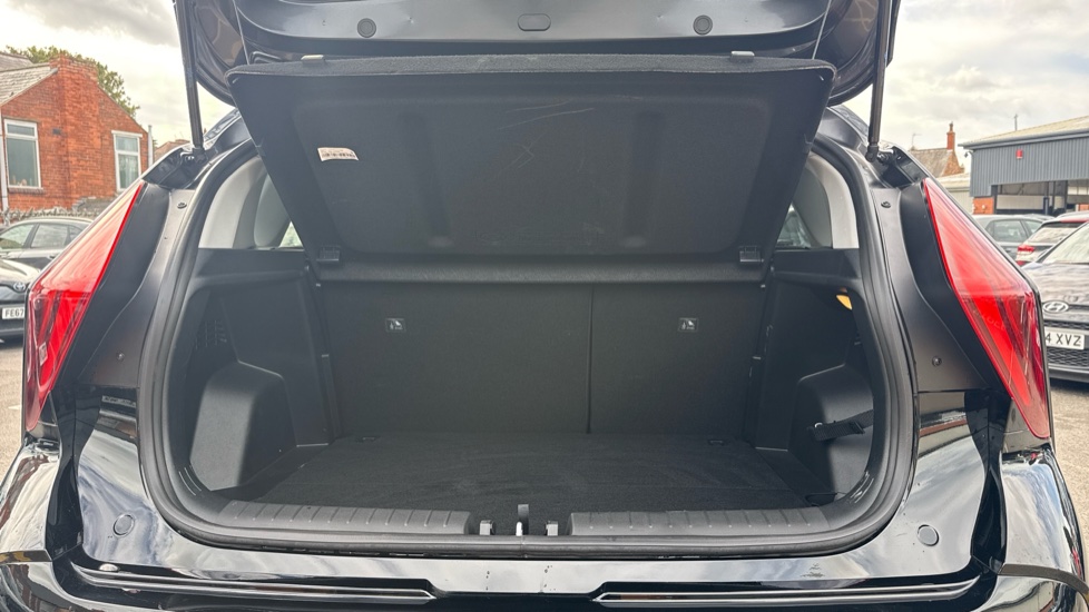 Hyundai BAYON 1.0 TGDi [90] Tech Line 5dr DCT Petrol Hatchback - Image 4