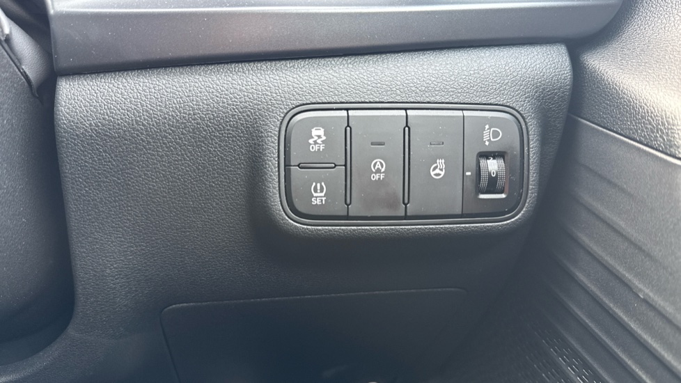 Hyundai BAYON 1.0 TGDi [90] Tech Line 5dr DCT Petrol Hatchback - Image 38