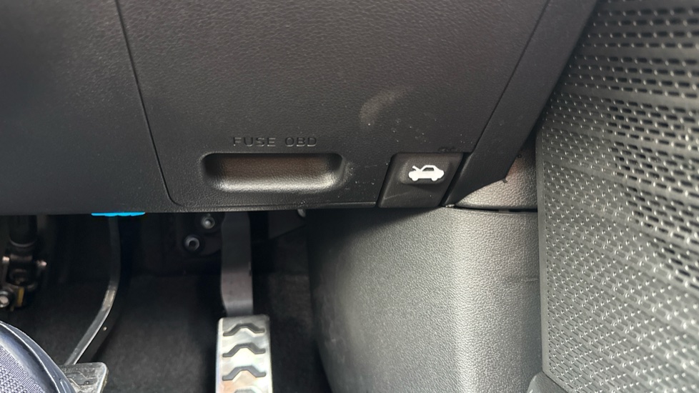 Hyundai BAYON 1.0 TGDi [90] Tech Line 5dr DCT Petrol Hatchback - Image 39