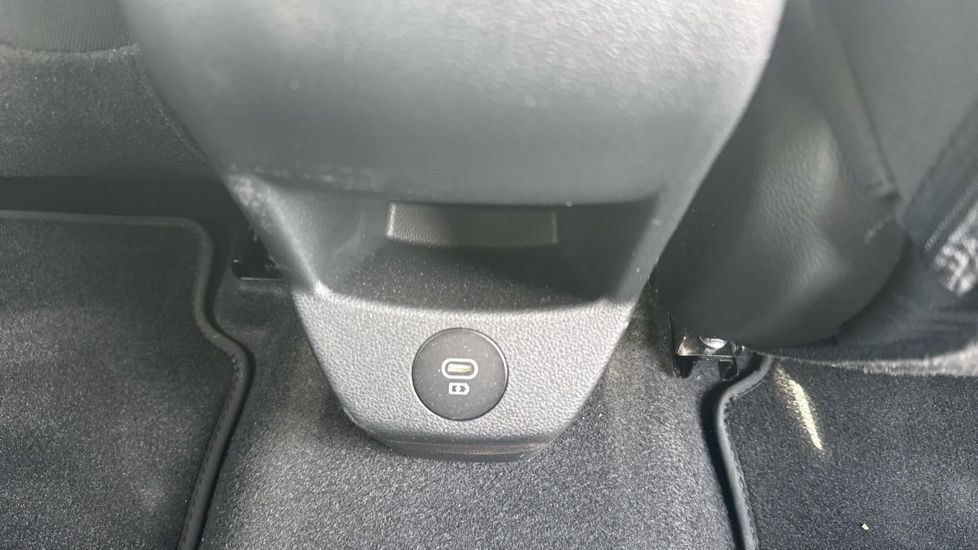 Hyundai BAYON 1.0 TGDi [90] Tech Line 5dr DCT Petrol Hatchback - Image 41